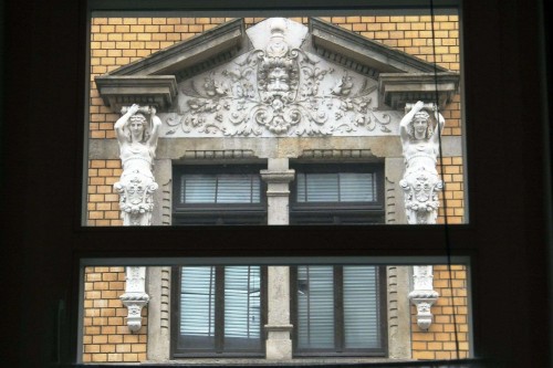 Relief auf der Kamenzer Straße