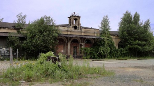 Das Gelände am Alten Leipziger Bahnhof ist zurzeit ziemlich verwildert.