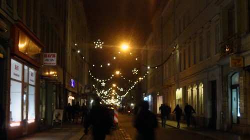 Alaunstraße bei Nacht