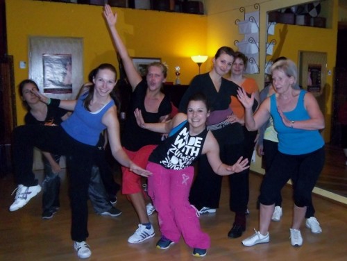 Die Zumba®-Gruppe um Claudia Seidel.