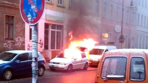 Autobrand auf der Rudolf-Leonhard-Straße