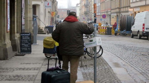 Pfandkiste in Benutzung