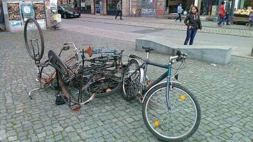 Fahrrad-Haufen oder Kunstobjekt?