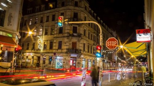 Neustadt bei Nacht - Foto: Sierra Spencer