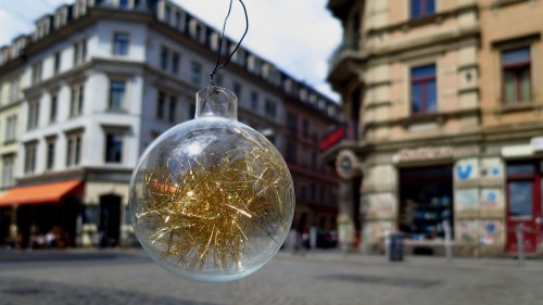 Weihnachtsschmuck an der Ecke Louisen-/Rothenburger Straße