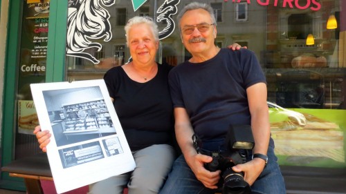 Karin Sachs und Günter Starke am Bischofsweg 15. 