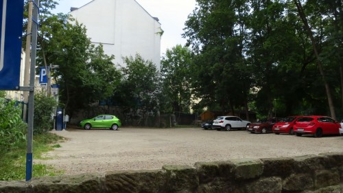 Bislang gab es hier einen Parkplatz an der Alaunstraße