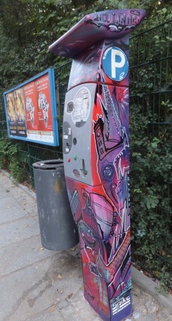 Bewohnerparkausweis Gestalteter Parkscheinautomat auf der Alaunstraße