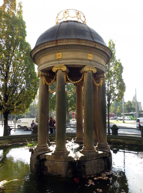 Das Tempietto wurde von Hans Erlwein entworfen und 1991 rekonstruiert.