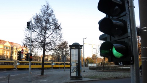 Neue Ampel am südlichen Albertplatz in Betrieb.