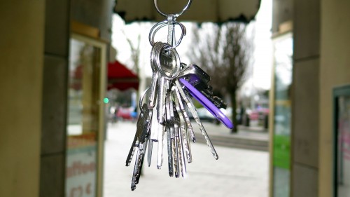 Wie viele Schlüssel hängen an Christophs Bund?