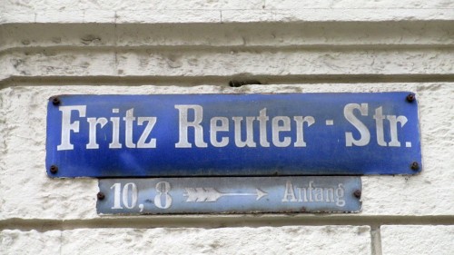 Die Fritz-Reuter-Straße wurde nach einer Ikone plattdeutschter Dichtkunst benannt