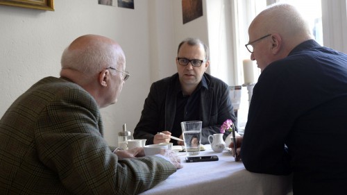 Stefan Vogel im Gespräch mit Jan Frintert und Winfried Schenk - Foto: Dehli-News