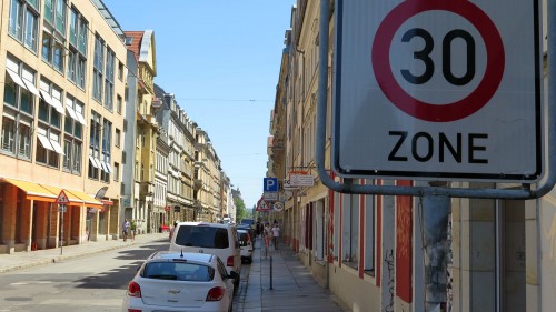 Wird bald um ein Drittel gesenkt: Tempo-30-Zone in der Neustadt.