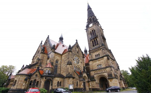 Die Garnisonkirche St. Martin an der Stauffenbergallee