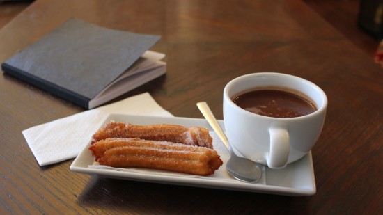 Das sind keine frittierten Würstchen, sondern Churros!