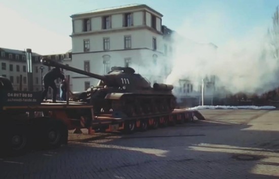 Der Panzer am Morgen nach der Neustadt-Tour - siehe da, er raucht noch. Foto: Militärhistorisches Museum der Bundeswehr