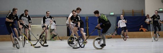 Einradhockey: eine Party dauert 15 Minuten - Foto: Matěj Koudelka
