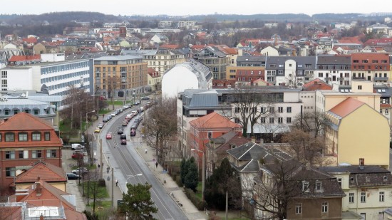 Königsbrücker Straße vom Hochhaus aus gesehen