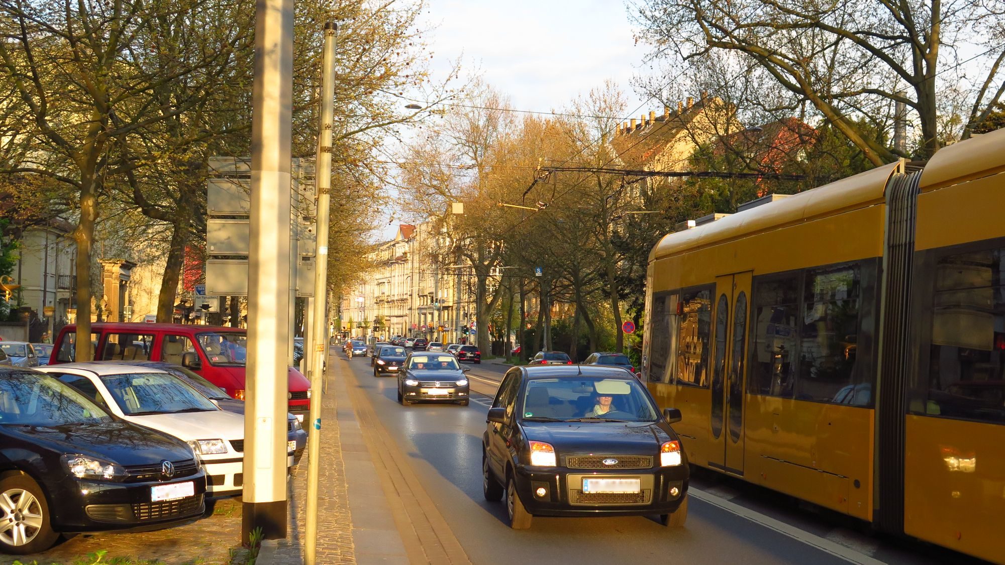 Demnächst mit Radweg, die Bautzner Straße.