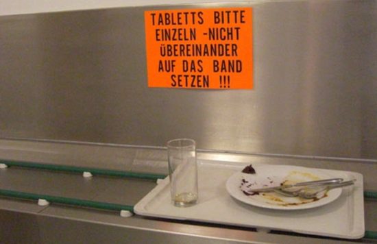 Orange Warnschilder, toll!