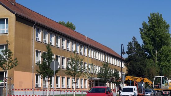 Hecht-Schule: 30. Grundschule "Am Hechtpark"