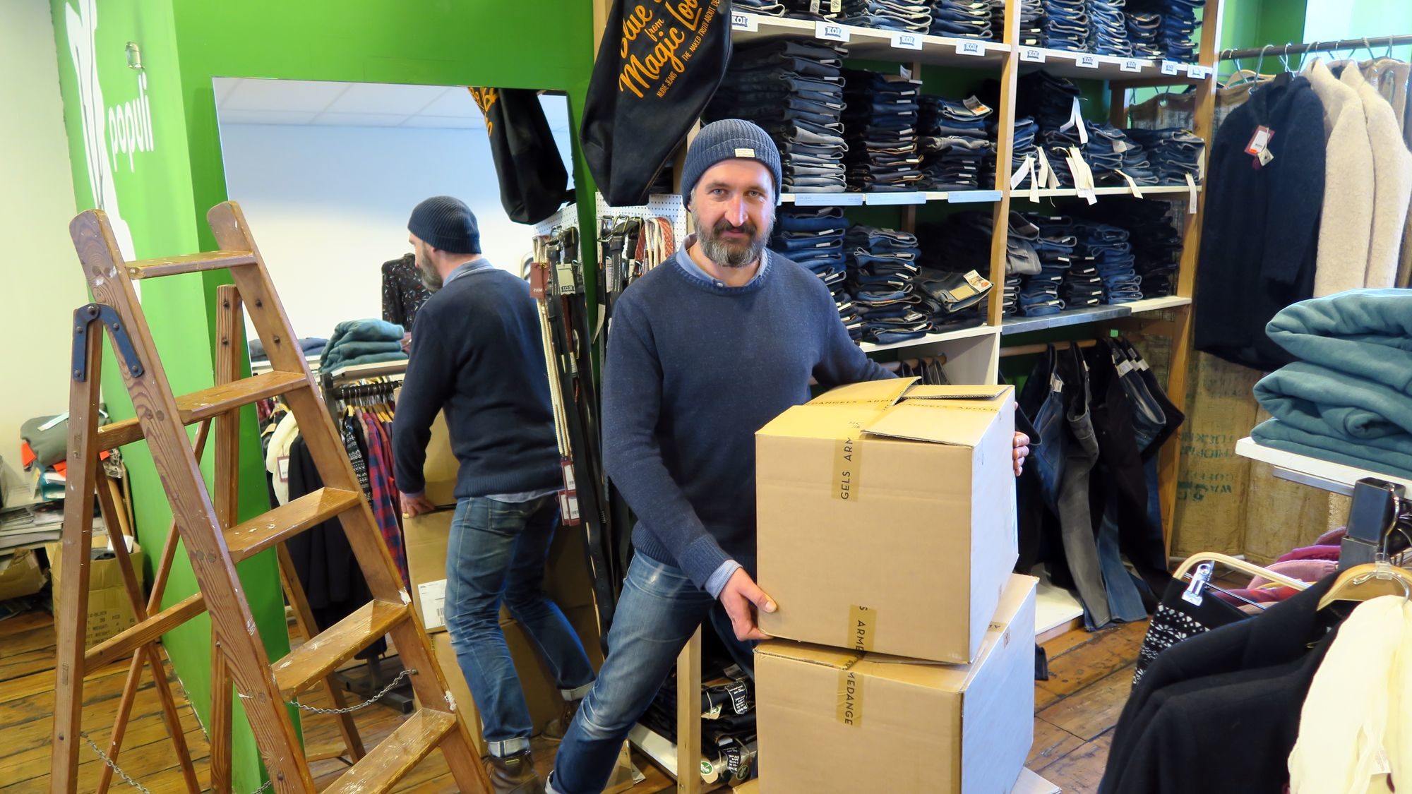 Hat ne Menge Kisten zu räumen: Populi-Verkäufer Falk Kühnscherf