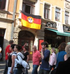 BRN-Flagge auf der Louisenstraße - Foto: Archiv 2008