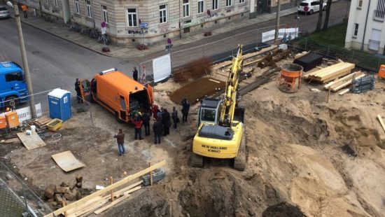 Gegen 13 Uhr wurde die Bombe abtransportiert. Foto: Michael K.