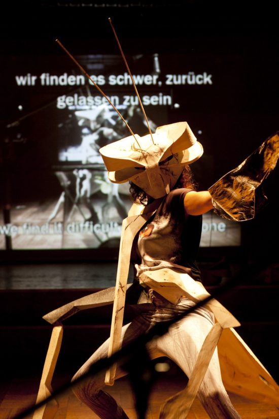 Dancing About. Ensembleproduktion von Gob Squad. Foto: David Baltzer/Bildbuehne.de