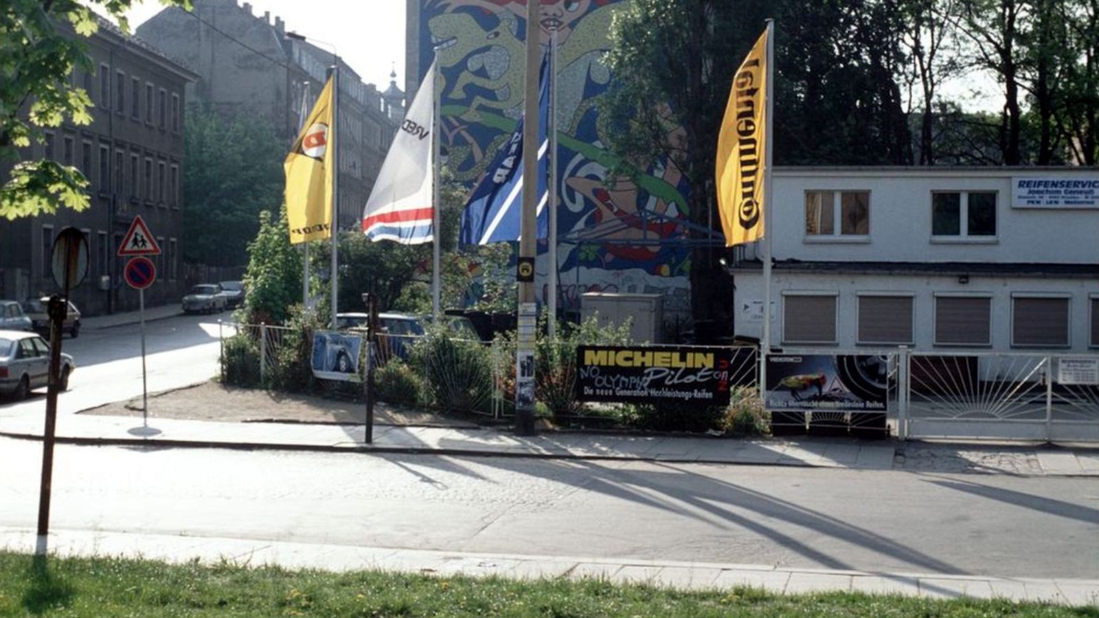 Reifenservice Geneuß Anfang der 1990er Jahre - Foto: Archiv Lothar Lange