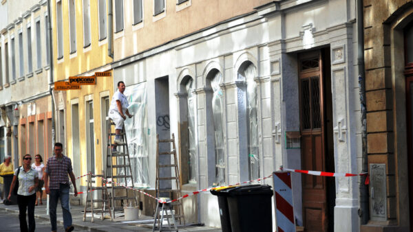 Der Herren-Klamotten-Laden auf der Alaunstraße wird renoviert. Foto: Anton Launer