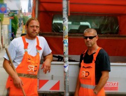 Cool ist, wer die Neustadt sauber macht. Foto: Marc McLovin.