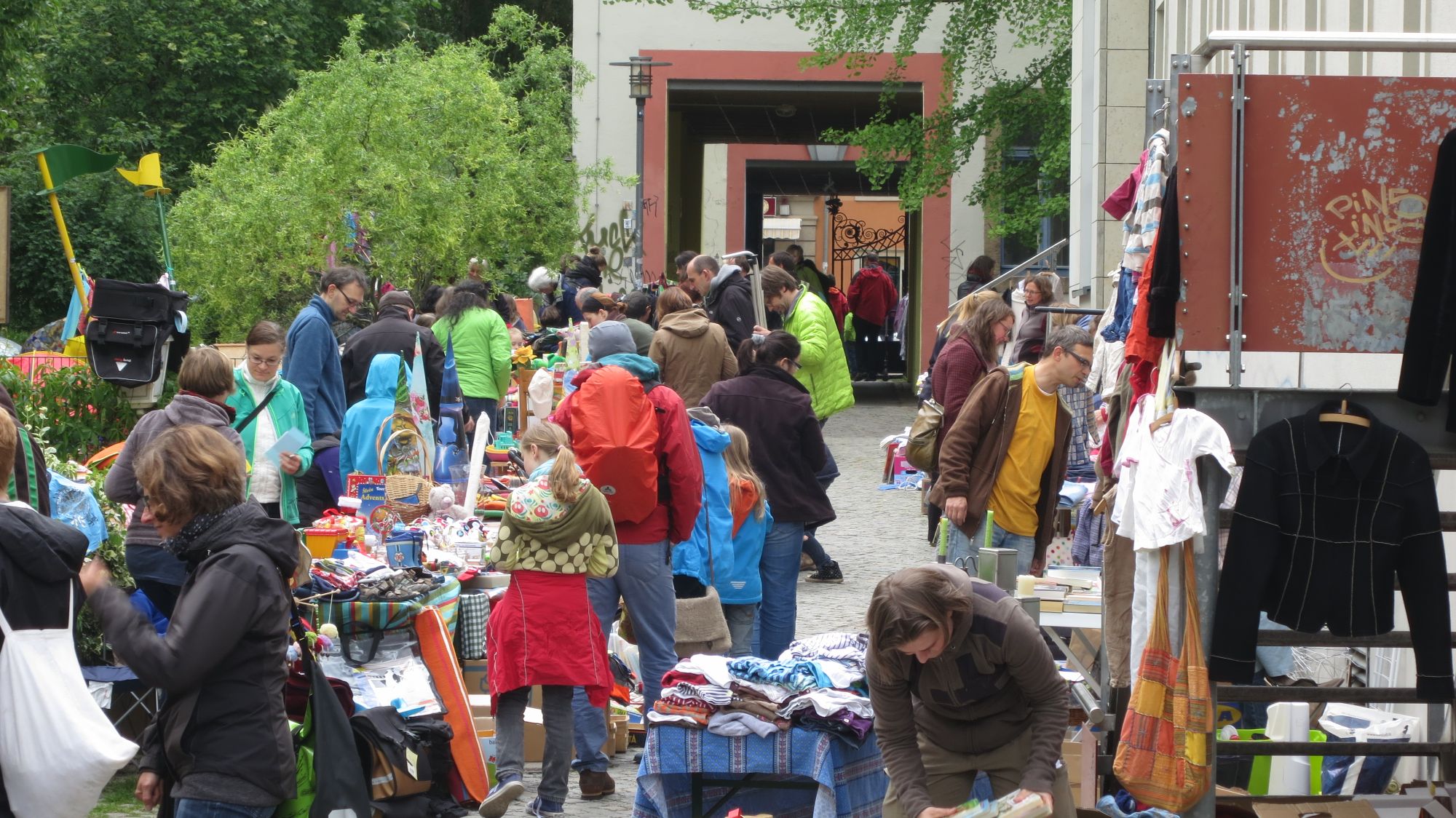 Eindrücke vom 8. Trödelmarkt im Frühjahr