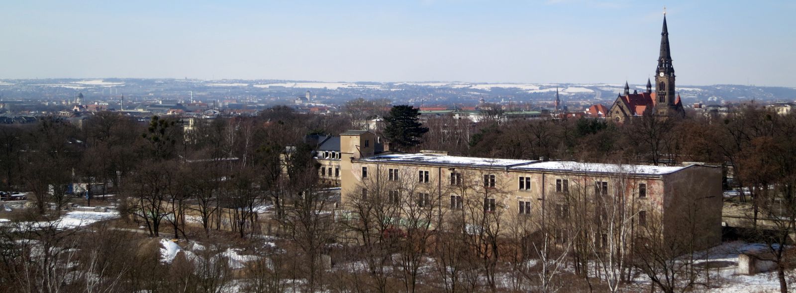 Die Albertstadt vom Dach der Melli-Beese-Schule aus gesehen. Foto: Archiv