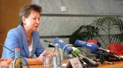 Helma Orosz (CDU) auf der Pressekonferenz zu ihrem Rücktritt