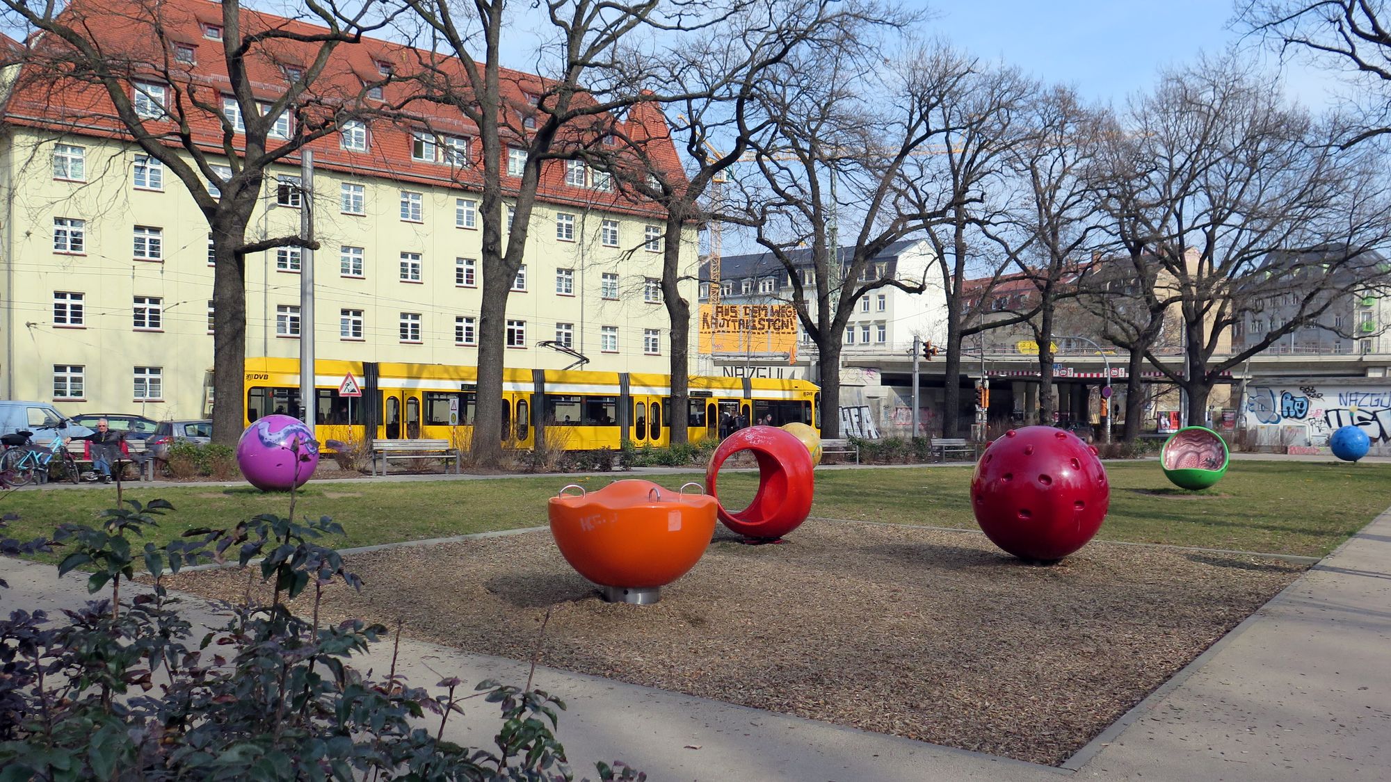 Kugeln für den Bischofsplatz - rundgelutschte Spielelemente