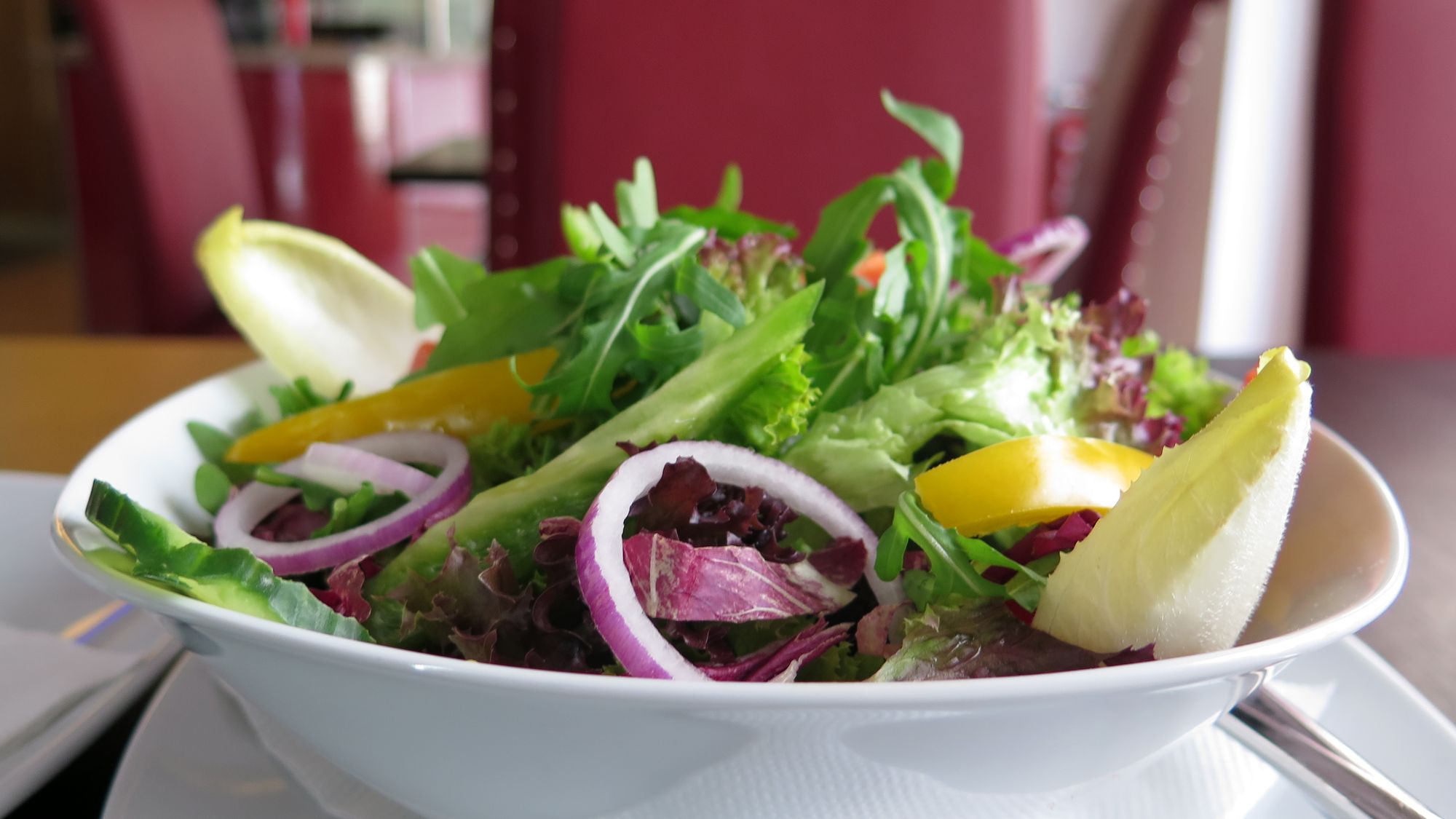 Salat in der Multi-Food-Station