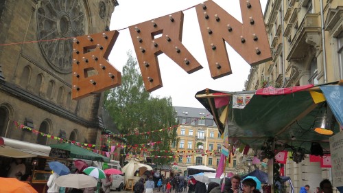 Bunte Republik Neustadt am Martin-Luther-Platz - Foto: Archiv 2015