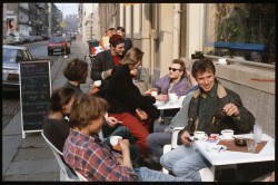 Beliebter Frühstückstreff - die Eisgrotte auf der Görlitzer Straße - Foto: Lothar Lange