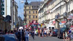 Die Christopher-Street-Day-Parade auf der Rothenburger Straße 2016.