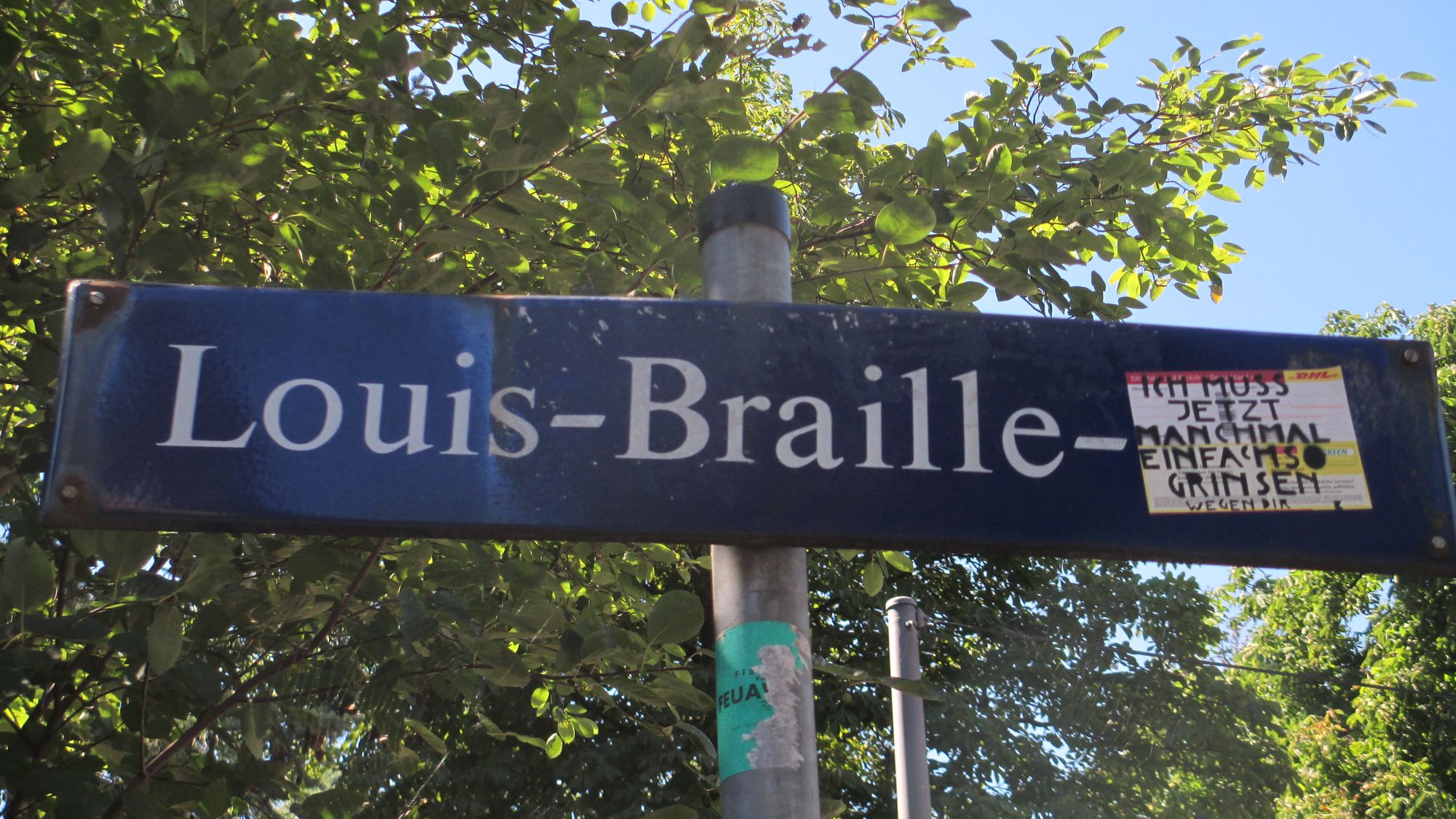 Louis-Braille-Straßenschild