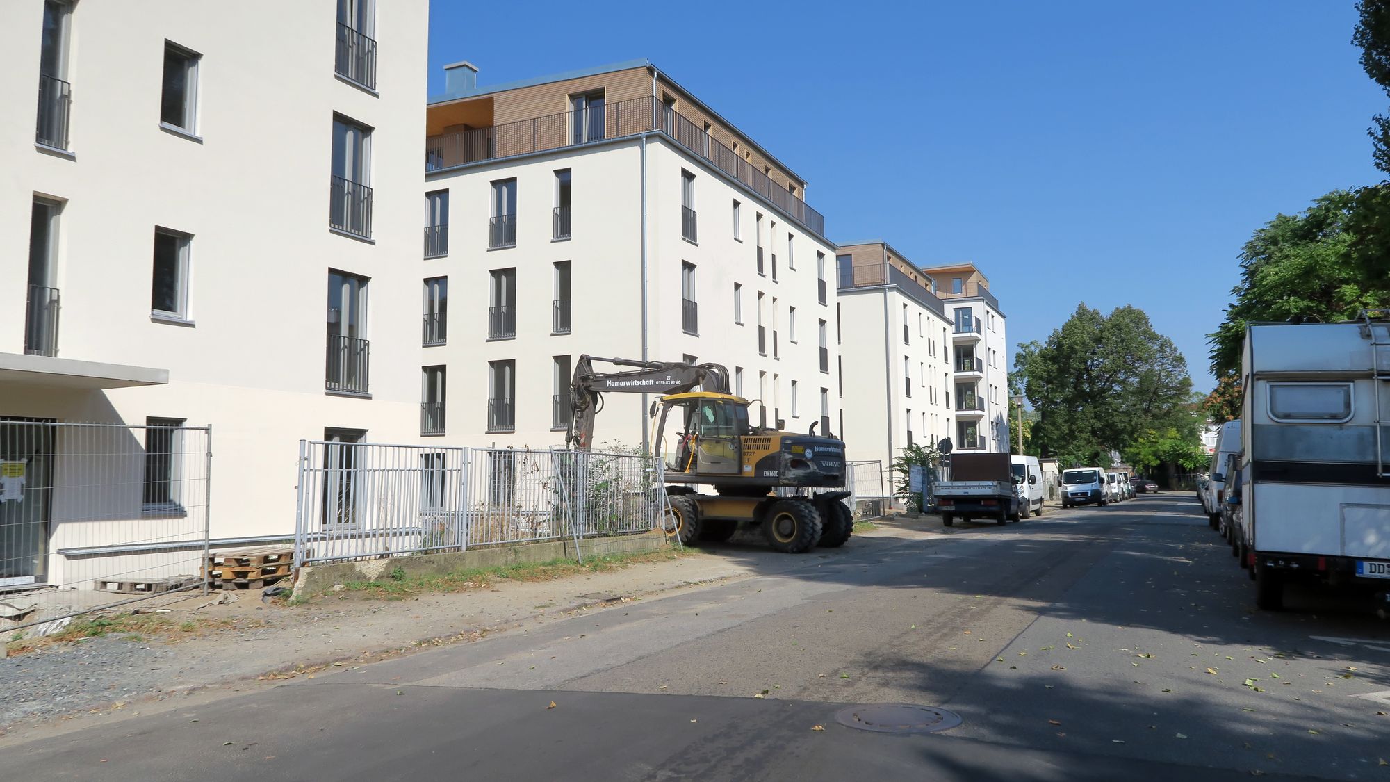 Neue Bäume für die Erna-Berger-Straße.