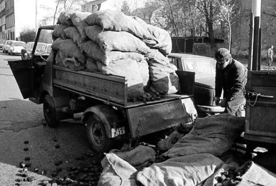 Kohlentransport an der Louisen-/Ecke Alaunstraße