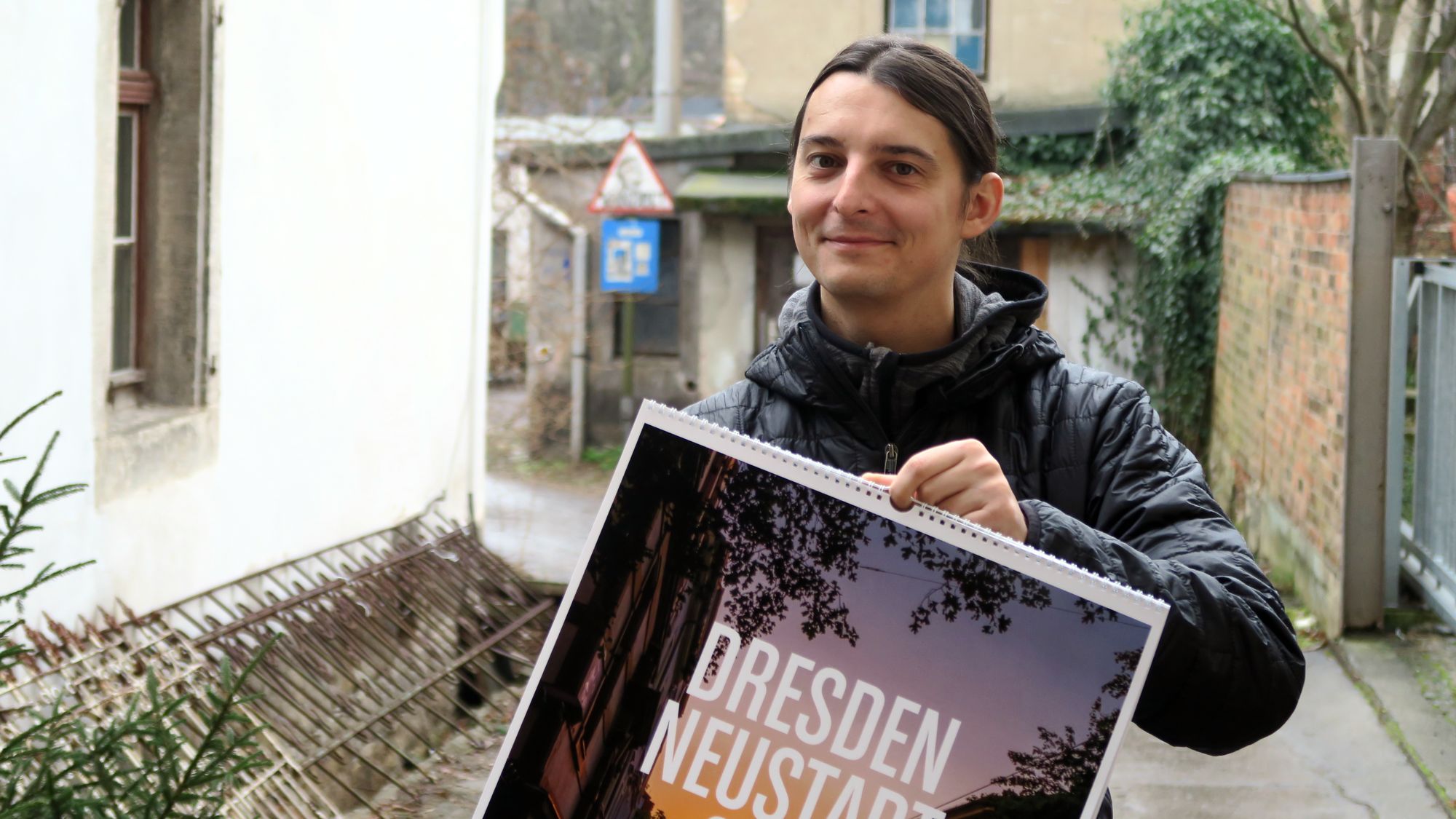 Stephan Böhlig (Böhler) mit Kalender.