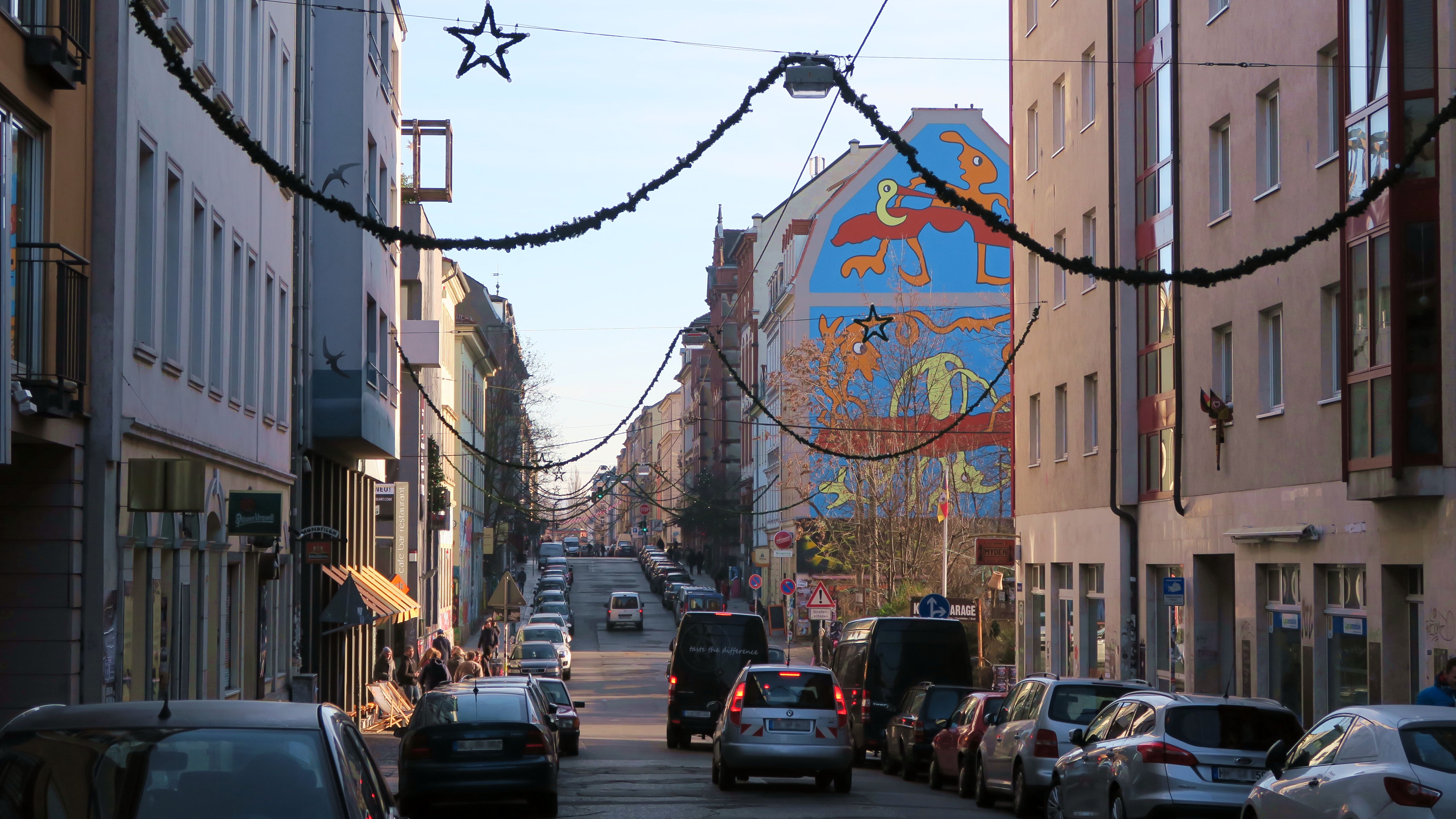 Louisenstraße im Mittagslicht