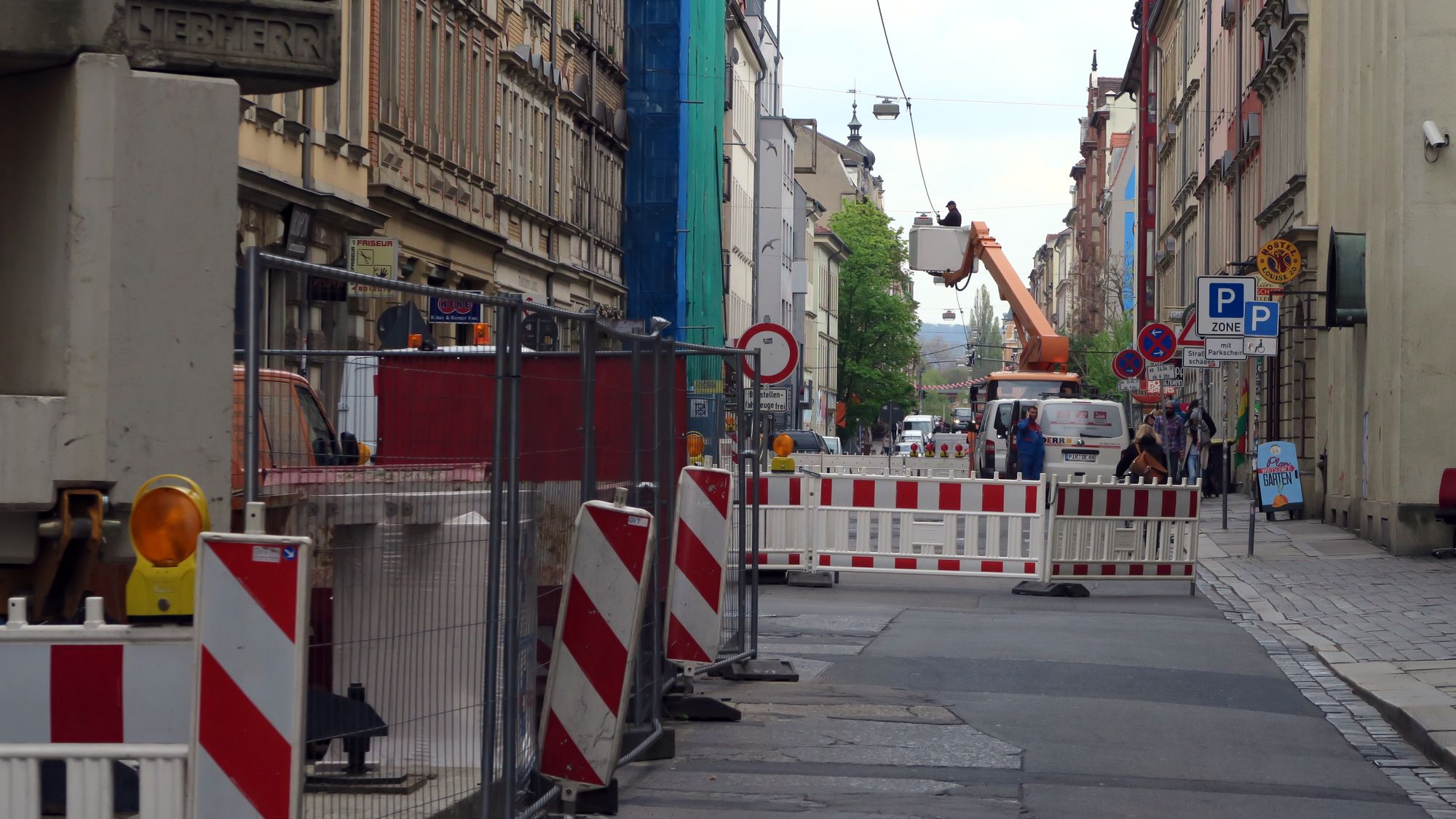 Gesperrte Louisenstraße - ab morgen wird es etwas weniger eng.