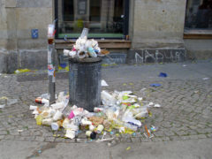 Müllkunst auf der Kamenzer Straße