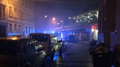 In der Nacht löschte die Feuerwehr einen brennenden Container am Bischofsplatz.