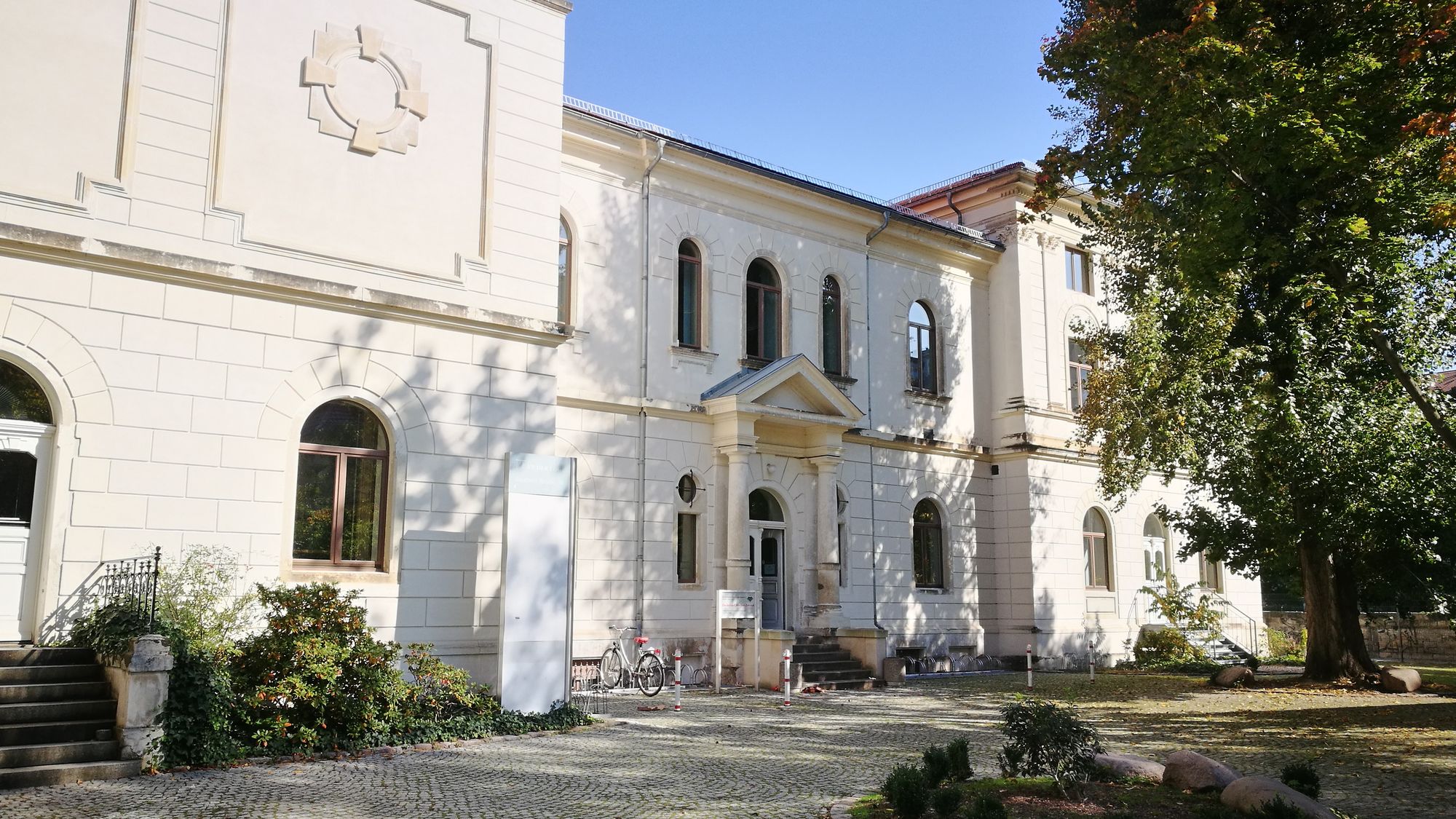 Einer der vielen Standorte des Heinrich-Schütz-Konservatoriums: Die Loge zwischen Bautzner und Böhmischer Straße. Hier wird getanzt und gesungen. Foto: Archiv Anton Launer